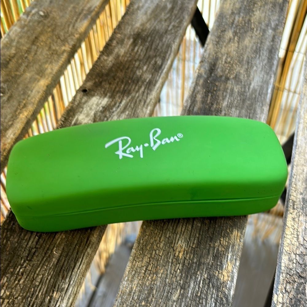 Ray-Ban Green Sunglasses Eyewear Case